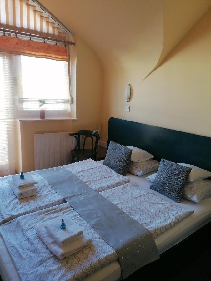 Bianco Apartment Sopron Exterior photo